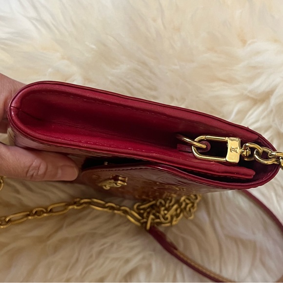 Authentic Louis Vuitton Vernis Bel Air Wallet on Chain bag - Picture 10 of 11